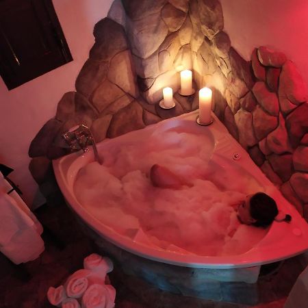 El Escondite De Martina, Casa Rural Romantica Setenil De Las Bodegas 外观 照片