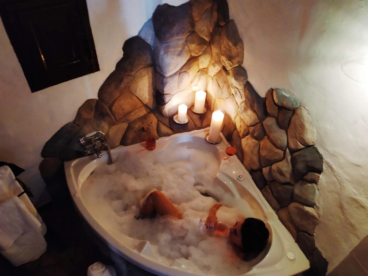 El Escondite De Martina, Casa Rural Romantica Setenil De Las Bodegas 外观 照片